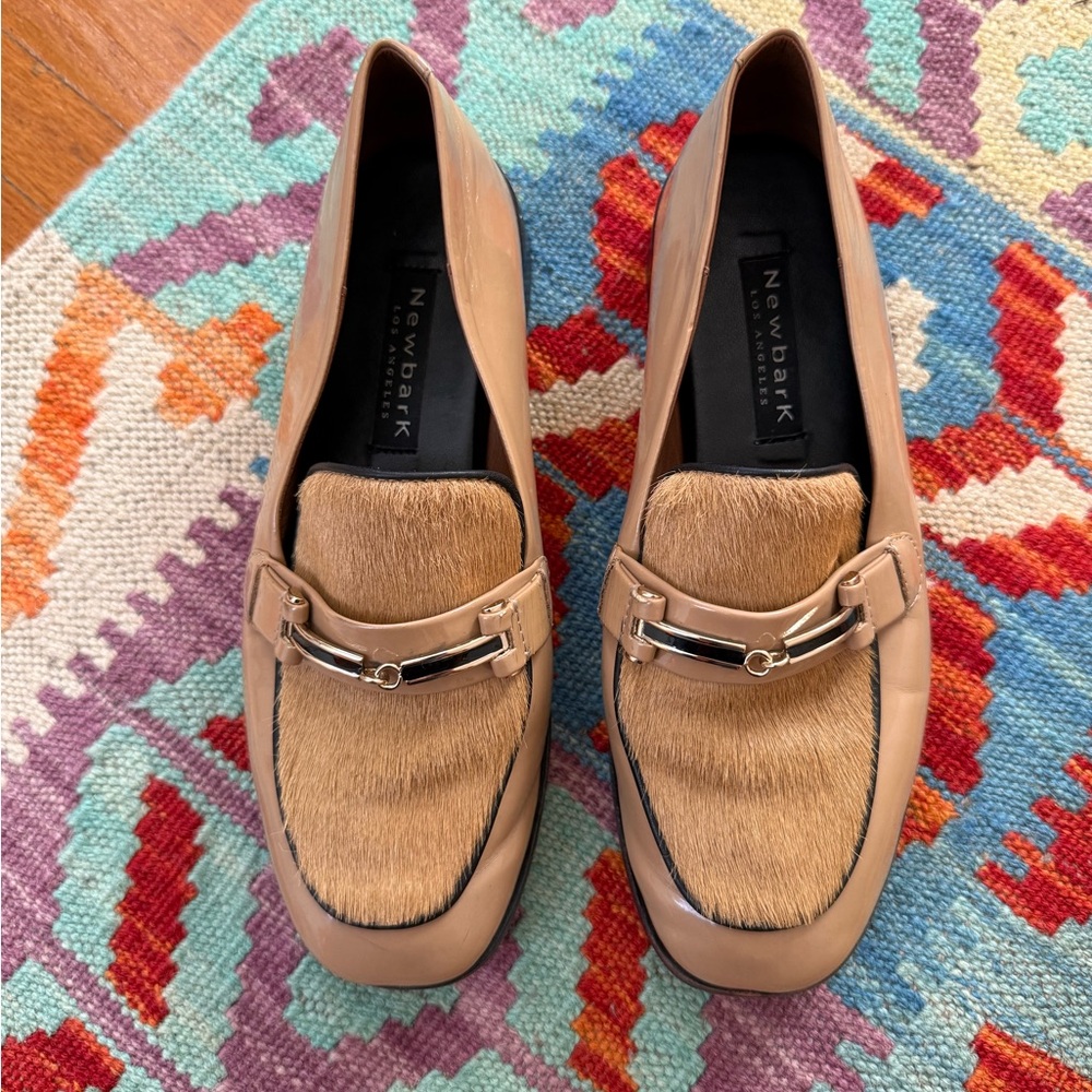 Newbark Women's Tan Loafers with Fur Detail